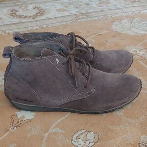Eddie Bauer Taupe Transition Lace Up Suede Chukka Booties 41 Size 10